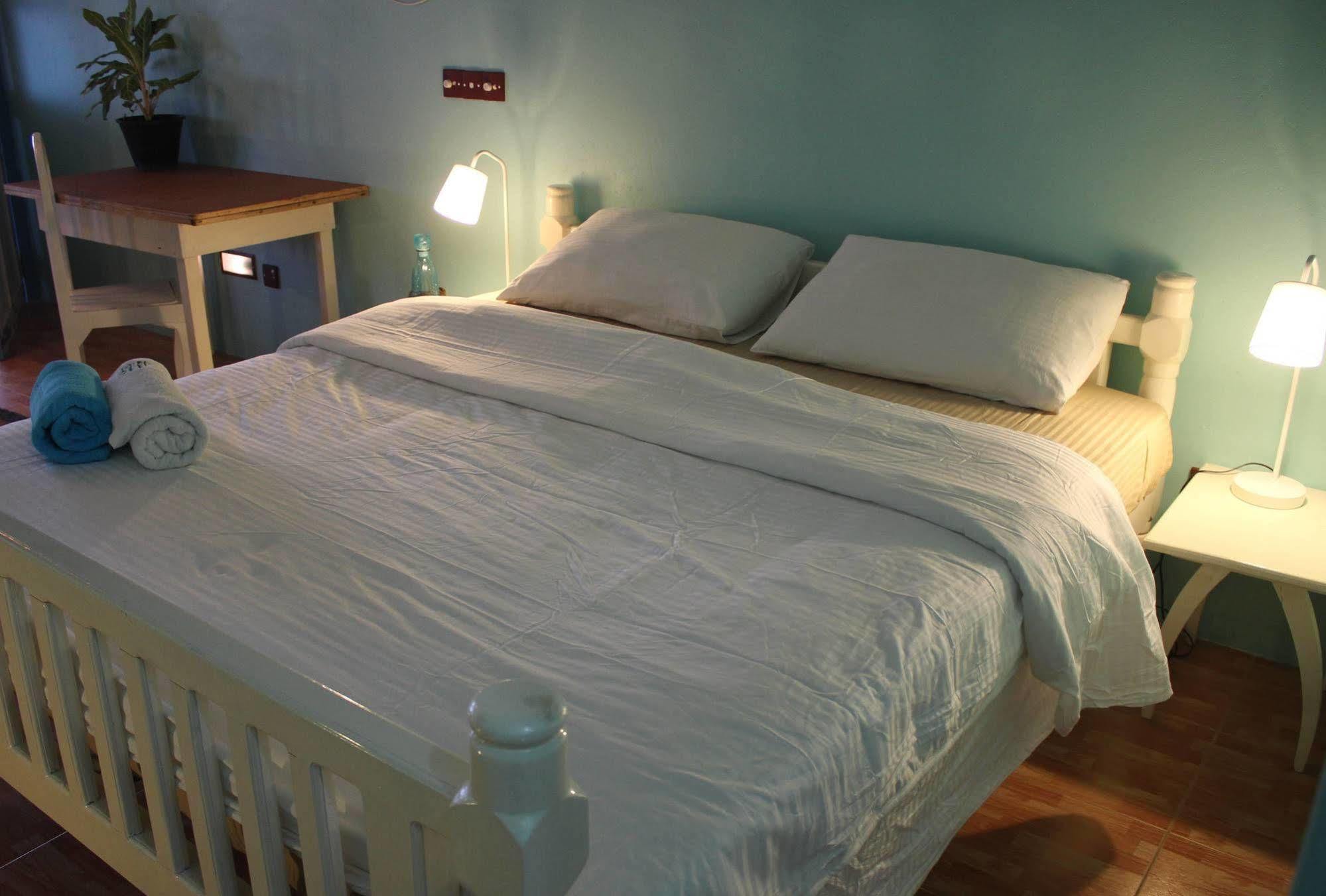 Bedspace Beach أونا واتونا المظهر الخارجي الصورة